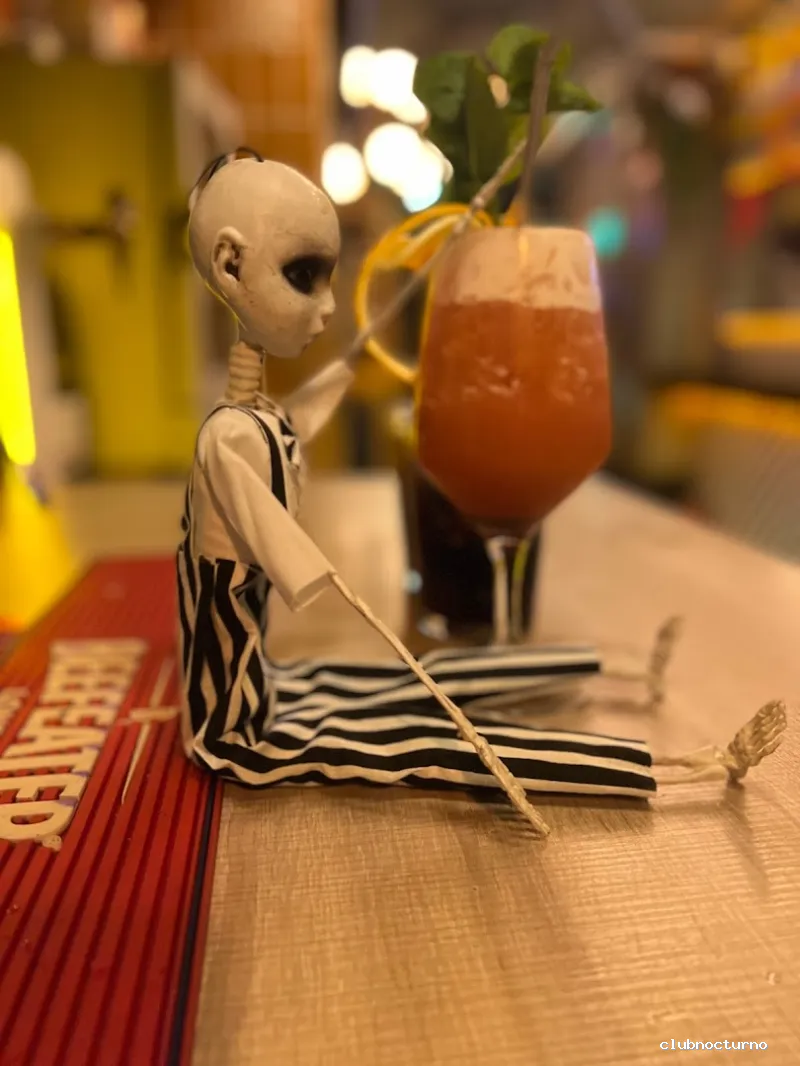 Blackmail Bar Madrid