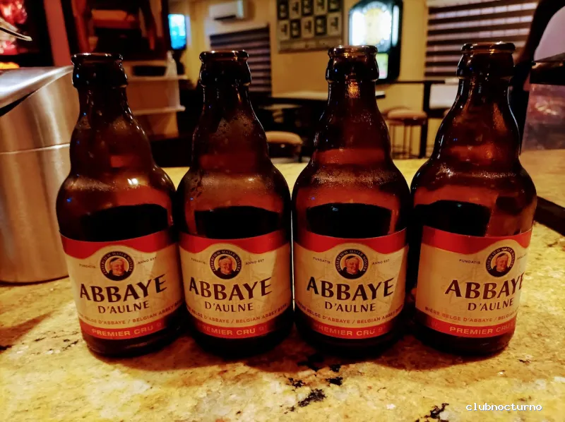 Disco Bar Azul y Blanco