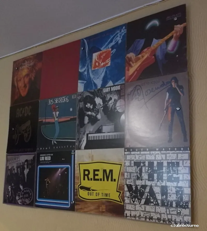 Disco Bar Azul y Blanco