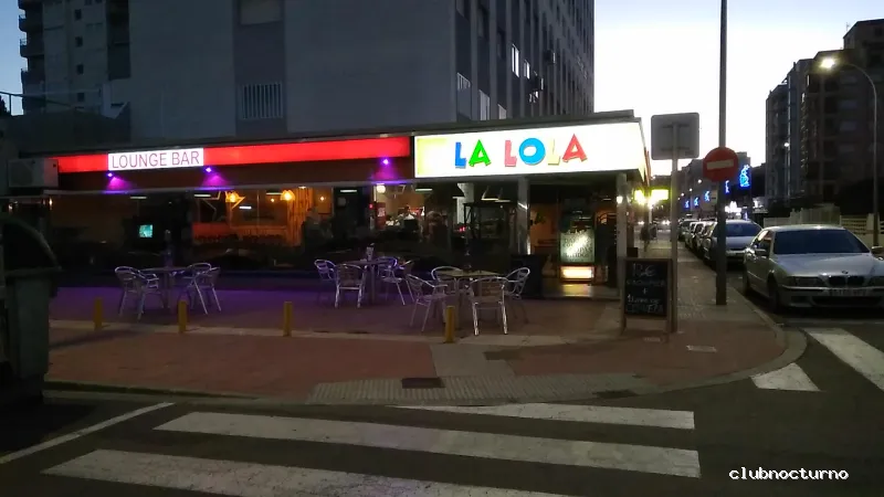 La Lola lounge