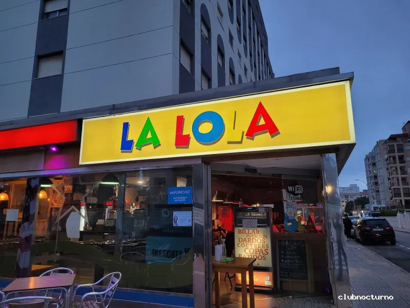La Lola lounge