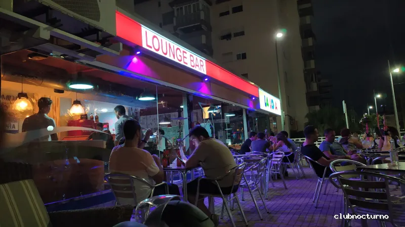 La Lola lounge