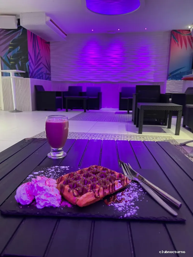 AWACATE TROPICAL PUB