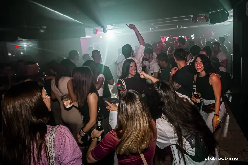 Tardeo Granada | El Tardeo de música Indie & Hits