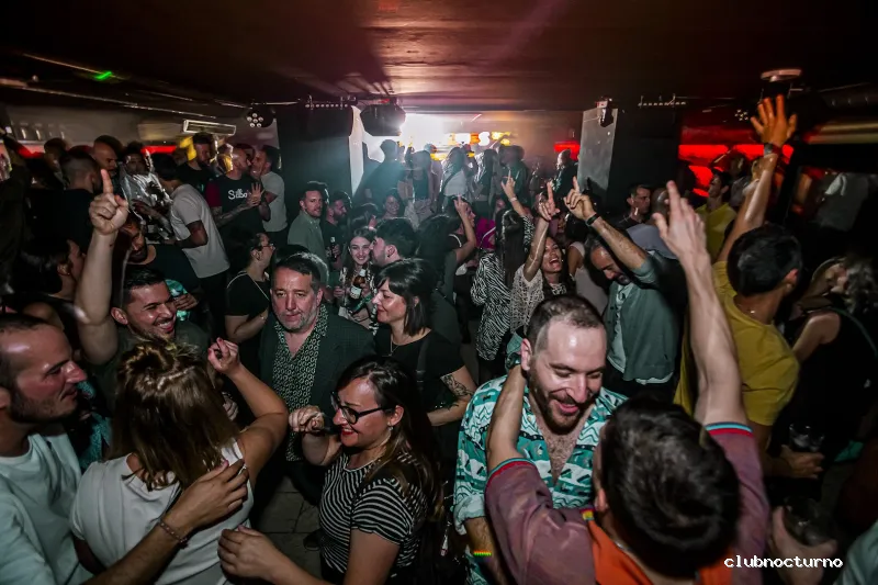 Tardeo Granada | El Tardeo de música Indie & Hits