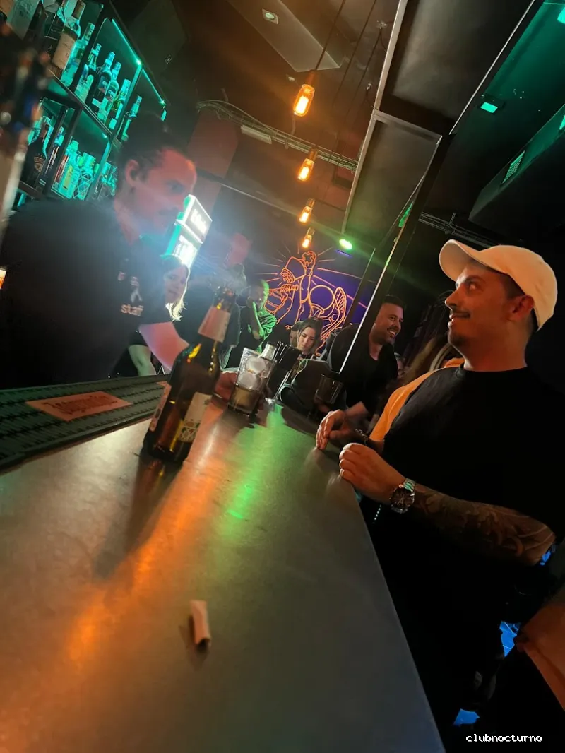 La Revancha Music Club