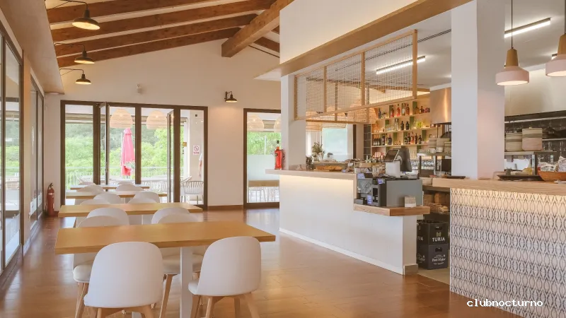 Pins Padel Club House