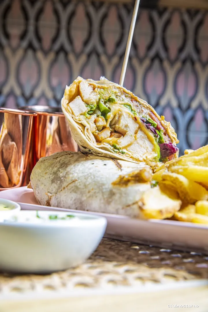 Pins Padel Club House