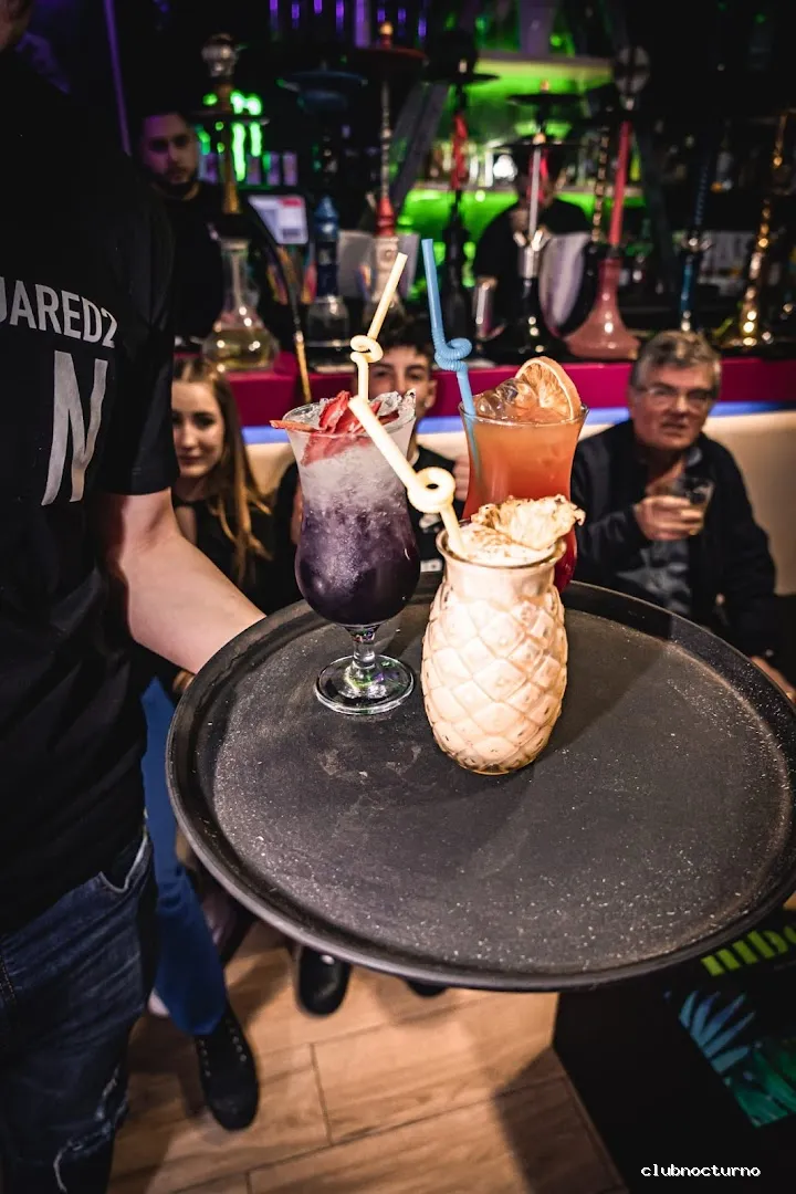 Hibou Shishas & Cocktails