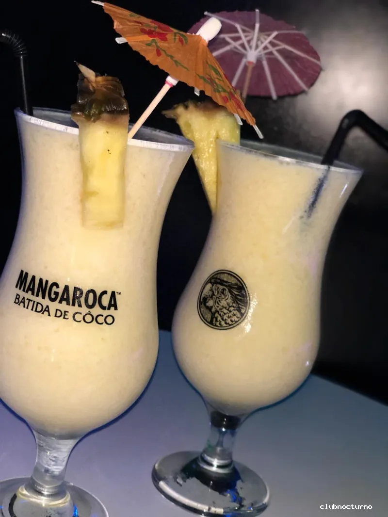 Hibou Shishas & Cocktails