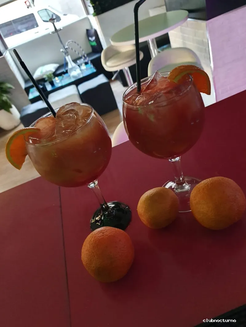 Hibou Shishas & Cocktails