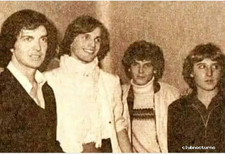 El Tocadiscos Bar PUB Club Nocturno