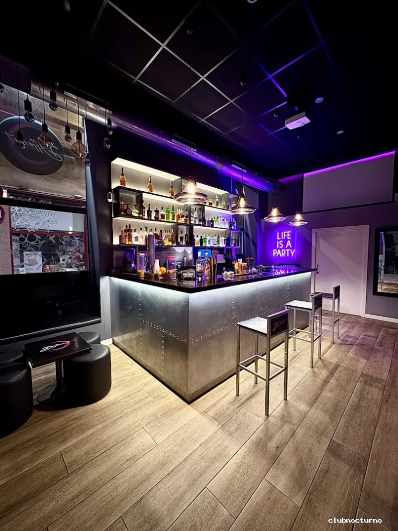 Different - Bar Musical & Lounge