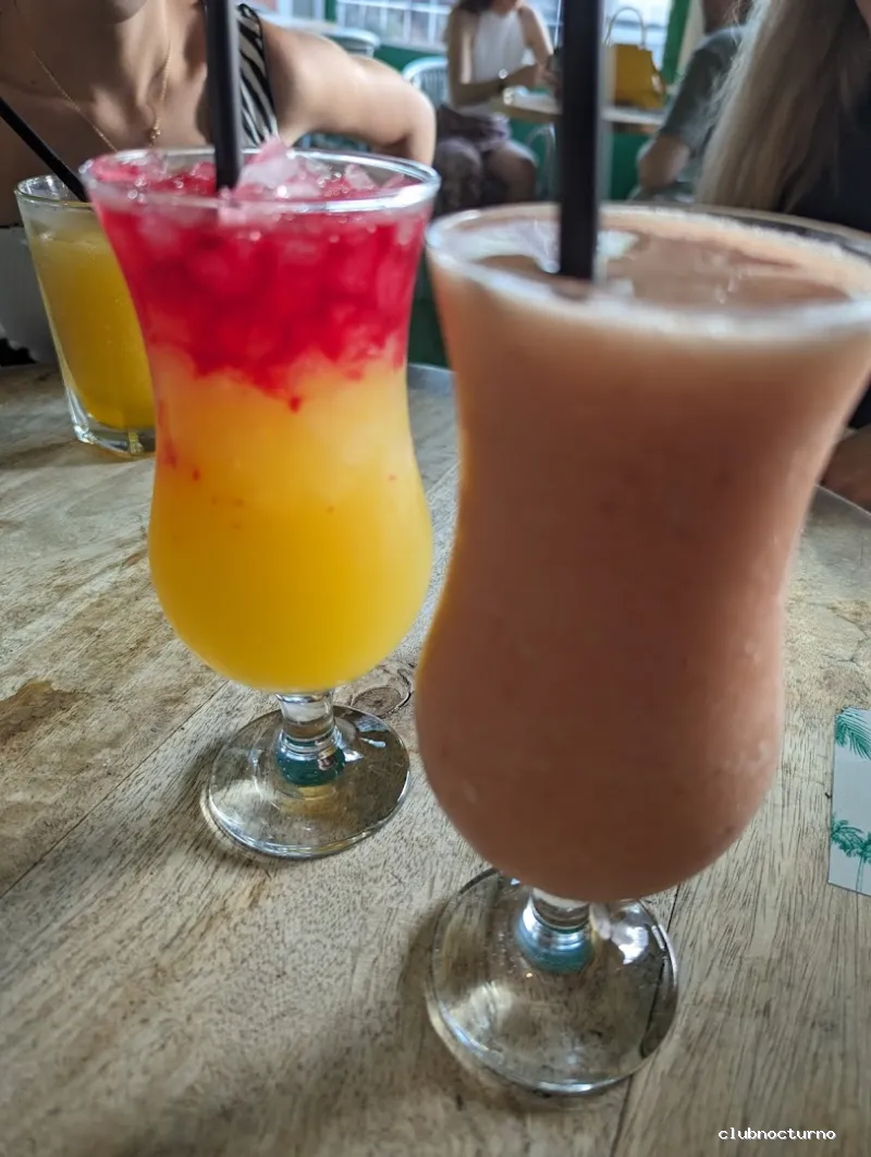 Pub.Moon terraza Tomares