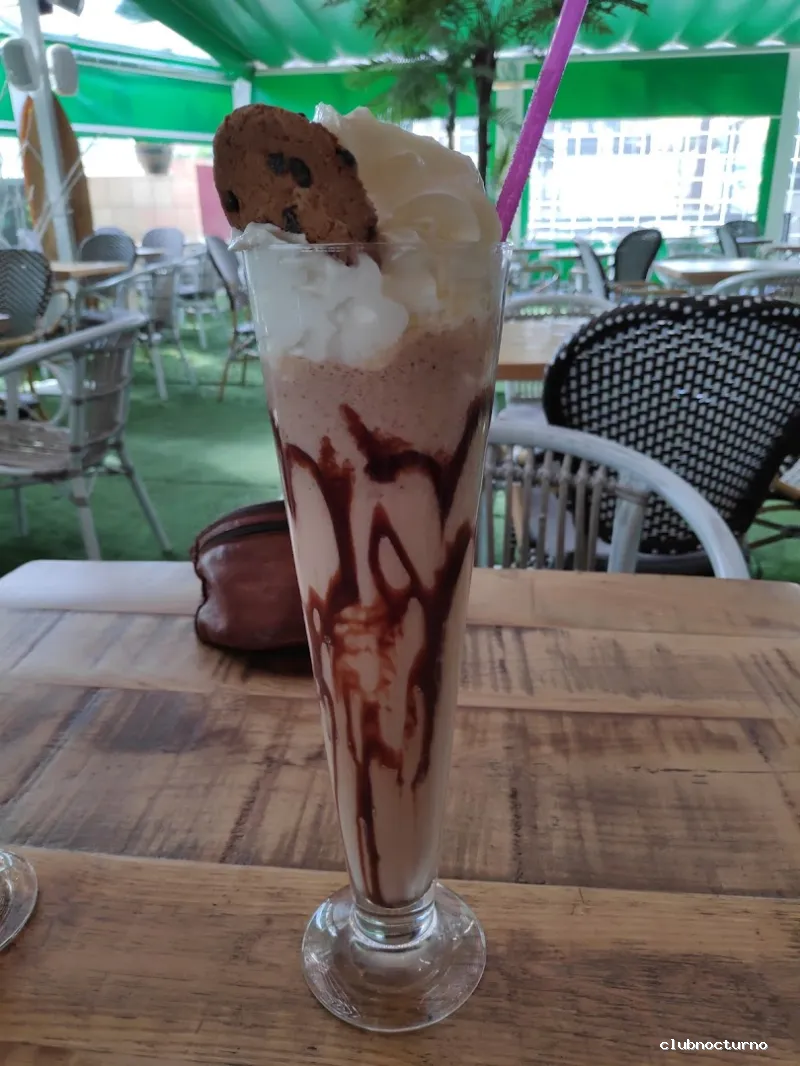 Pub.Moon terraza Tomares