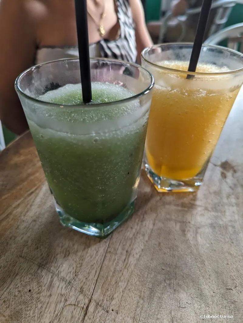 Pub.Moon terraza Tomares