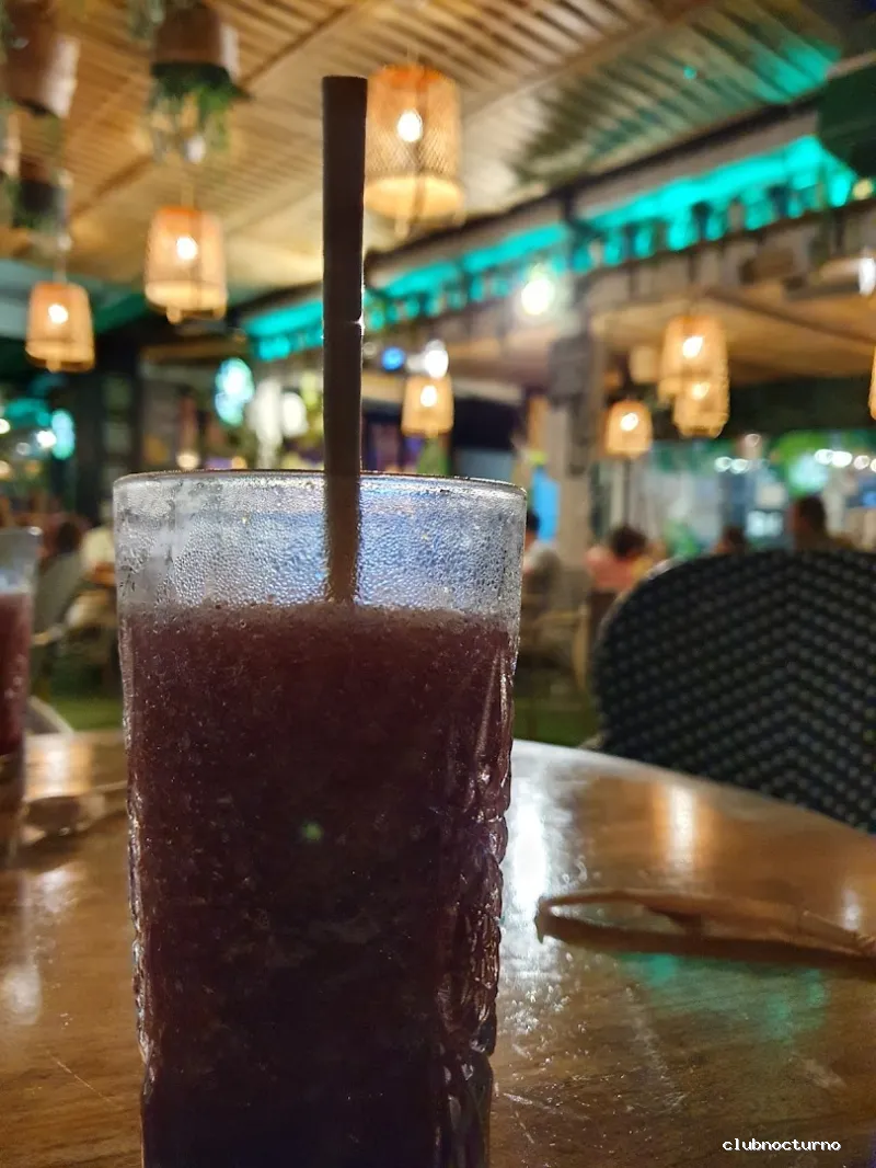 Pub.Moon terraza Tomares