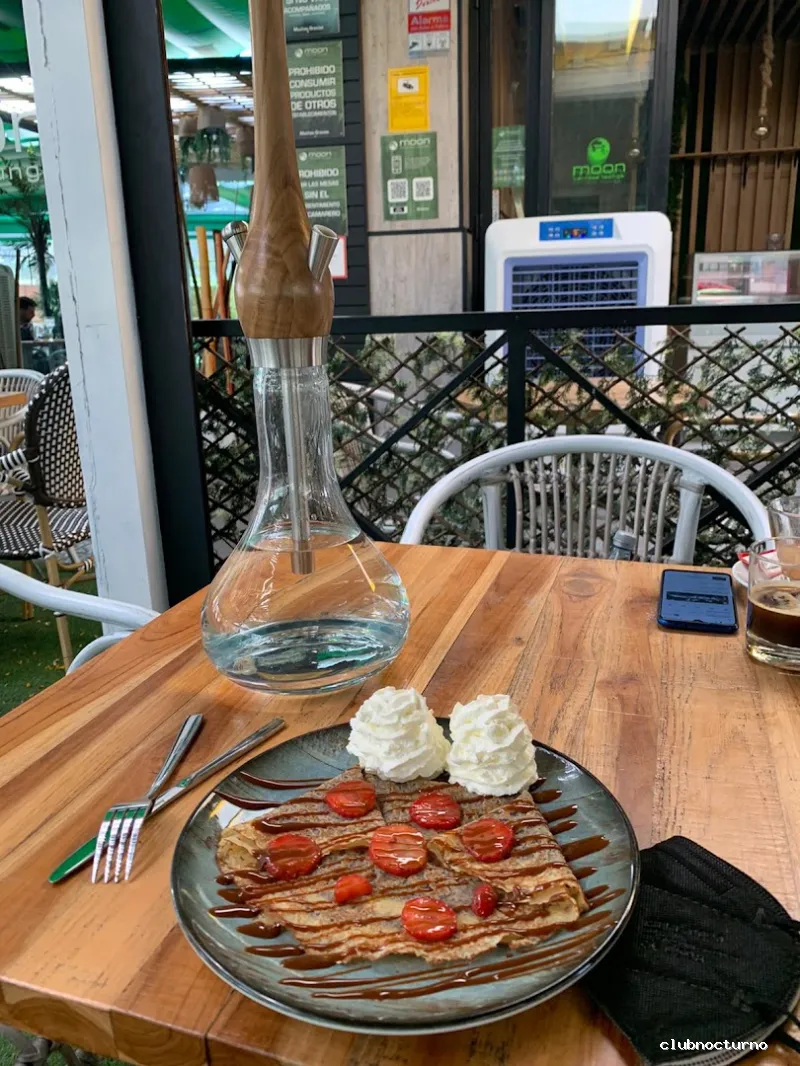 Pub.Moon terraza Tomares