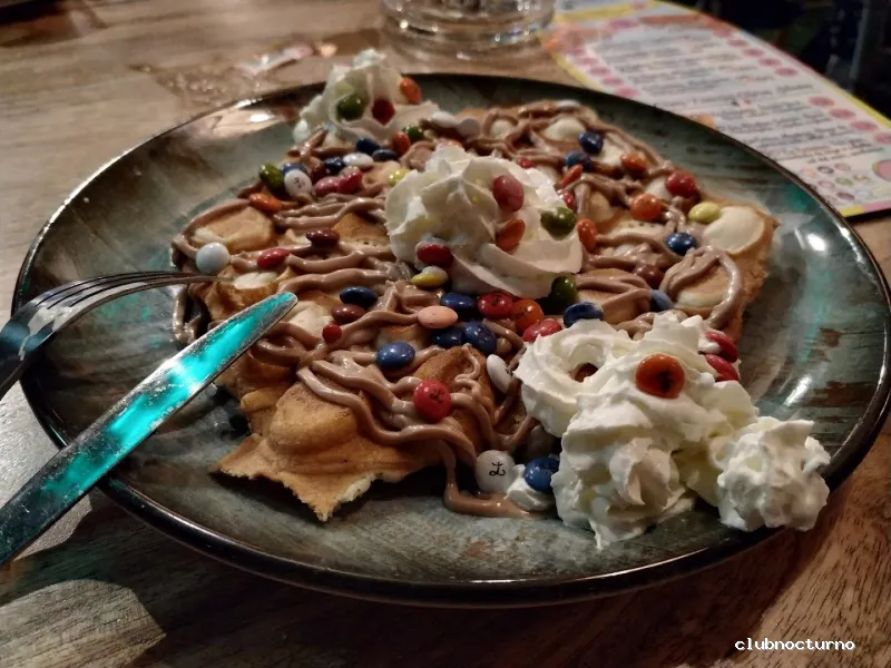 Pub.Moon terraza Tomares