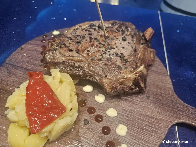 Tropical Paradise Gastro-Bar-Discoteca