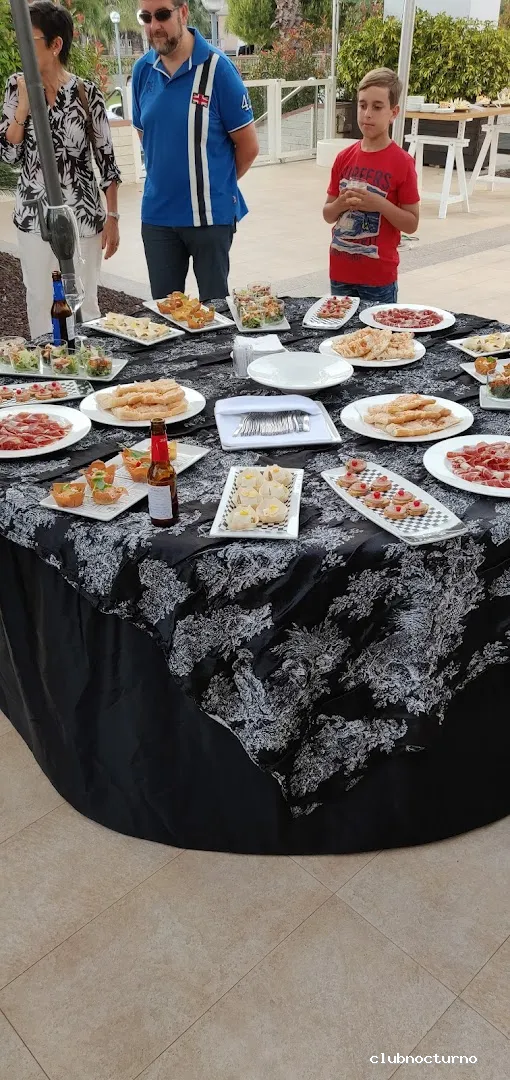 LOTUS Cocktails&Lounge