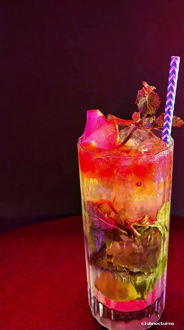 LA PROHIBIDA LOUNGE BAR