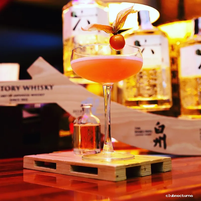 NAUTIC Fuengirola Bar Cocktails & Drinks