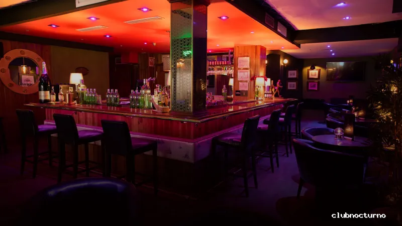 NAUTIC Fuengirola Bar Cocktails & Drinks