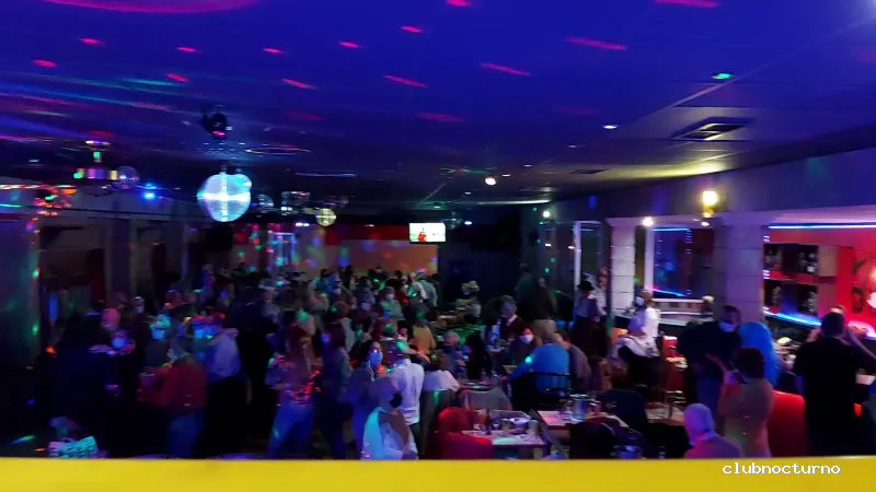 Salsa Costas Salón de Baile