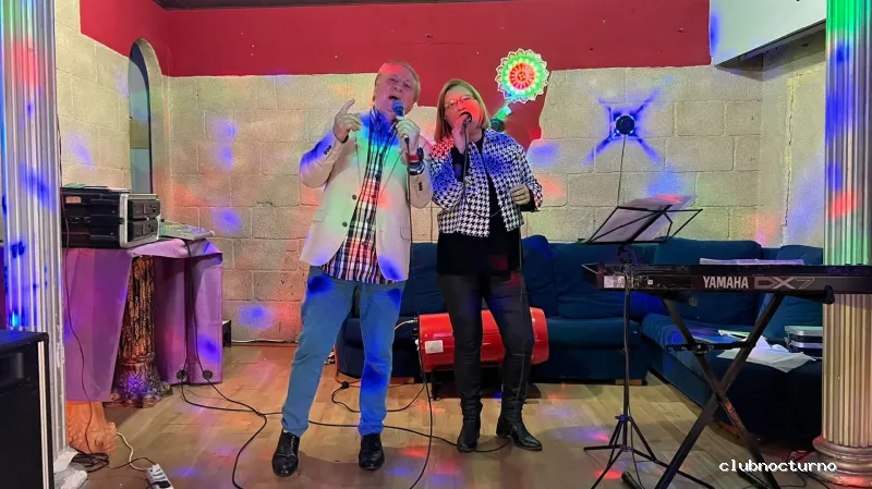 Salsa Costas Salón de Baile