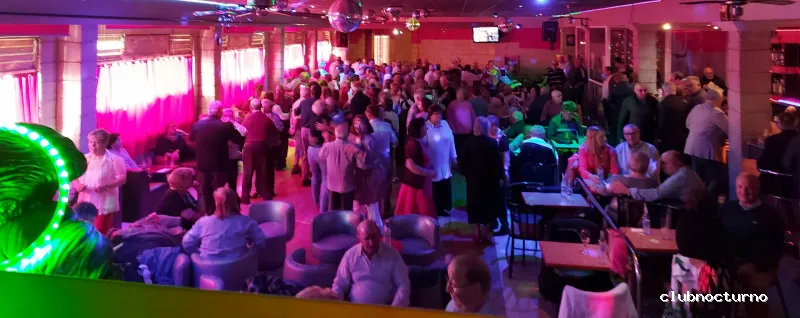 Salsa Costas Salón de Baile