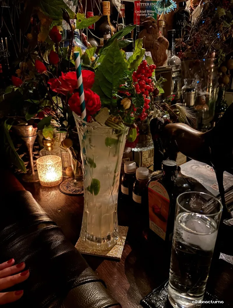 Coctelería Alexander