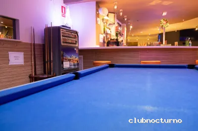 Pub musical Oasis Cócteleria y karaoke