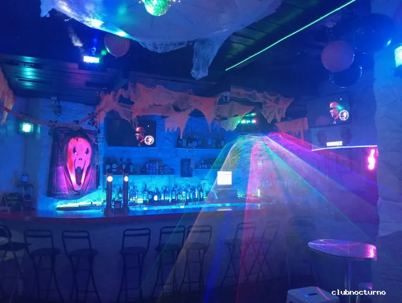 Sin Fronteras disco pub