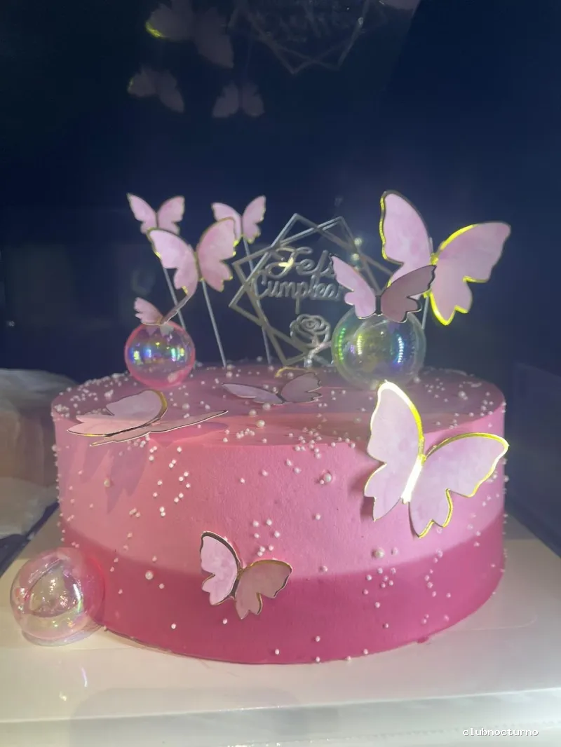 Sin Fronteras disco pub