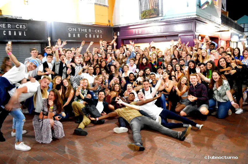 On The Rocks Bar Crawl Barcelona