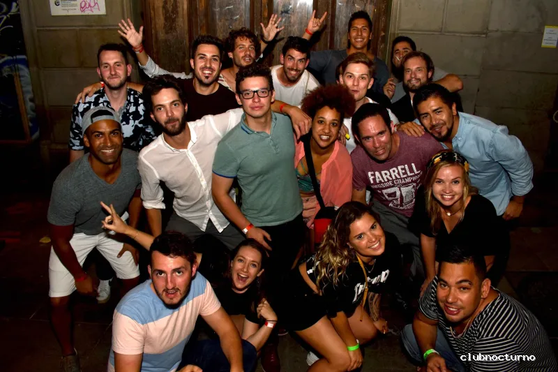 On The Rocks Bar Crawl Barcelona