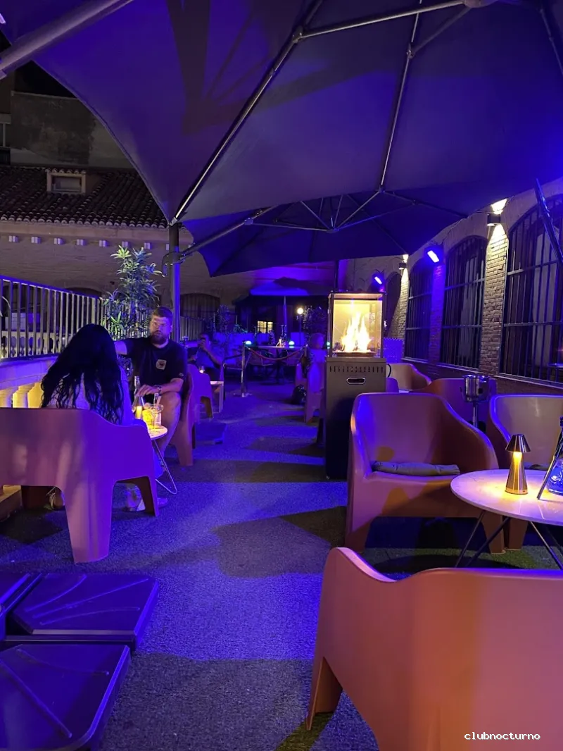 HOOKAHLIA - BEACH LOUNGE