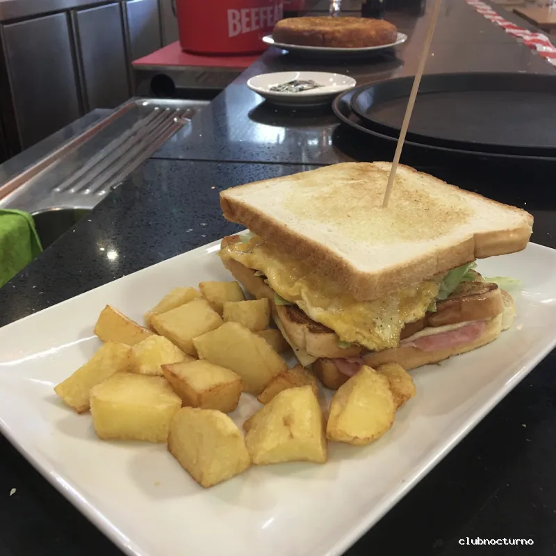 Varsovia Bar Valdemoro - Cafetería - Cervecería