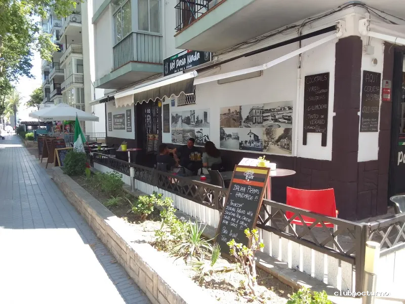 No pasa nada cocktail bar