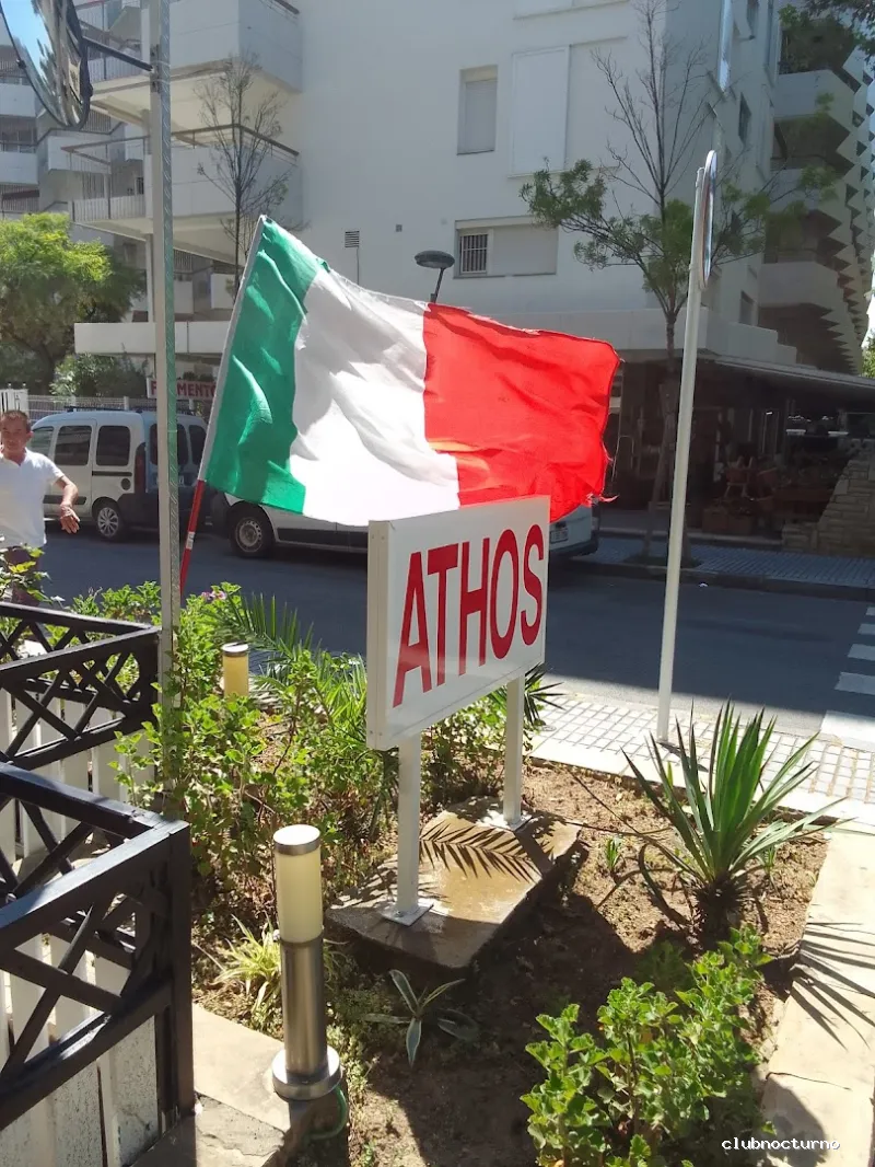 No pasa nada cocktail bar