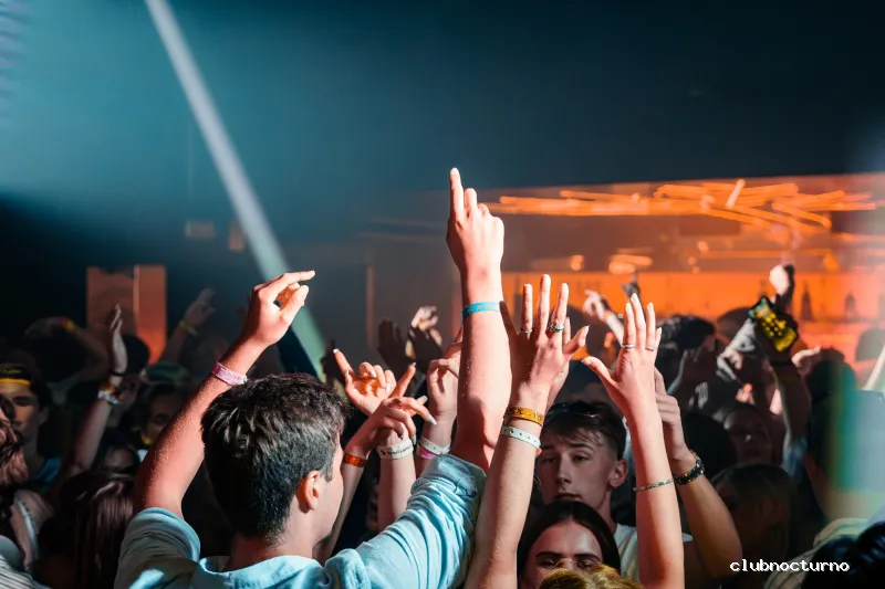 OCEANS ROOM - NIGHT CLUB