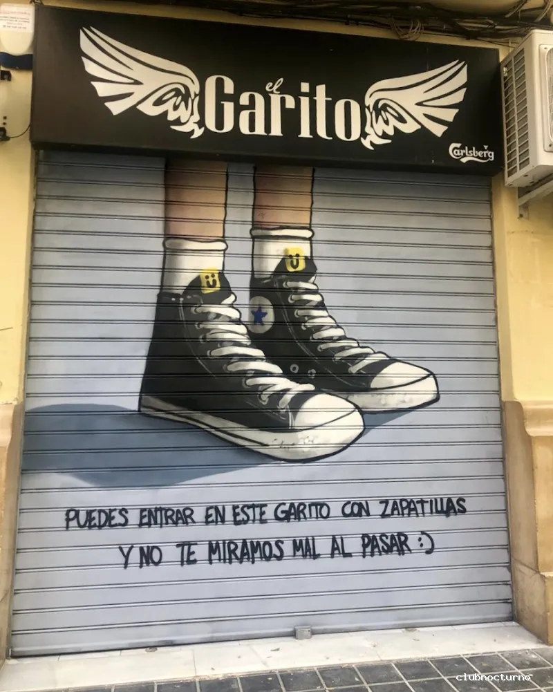 El Garito, copas baratas con billar y futbolín