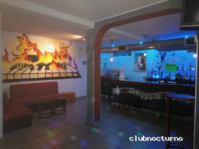 Local Stiletto La Elipa