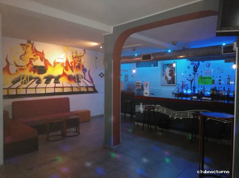 Local Stiletto La Elipa