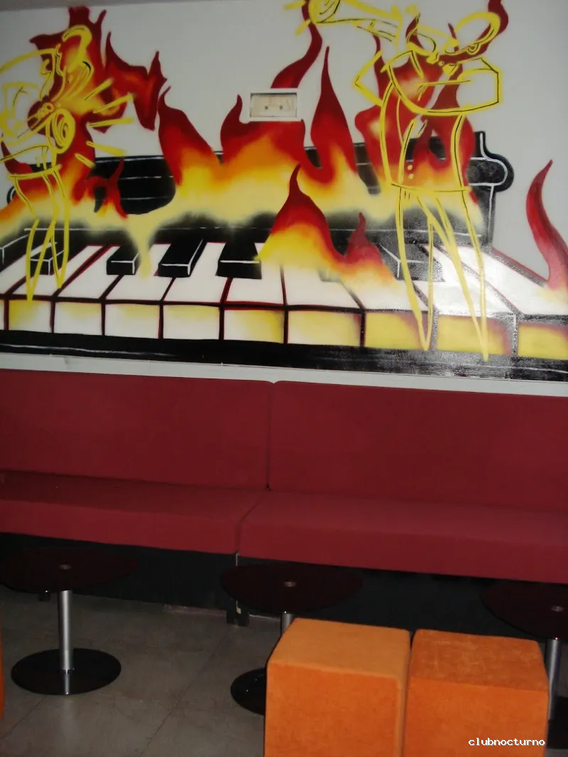 Local Stiletto La Elipa