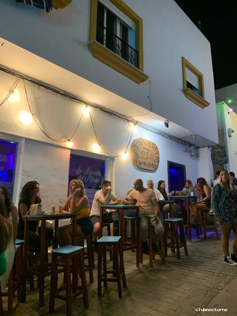 La Bovedita del Medio #bachata #salsa #kizomba #baileslatinos