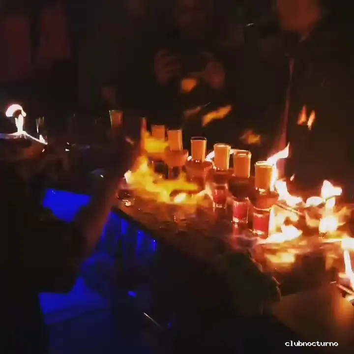 HOT SHOTS CHUPITERÍA & PUB.