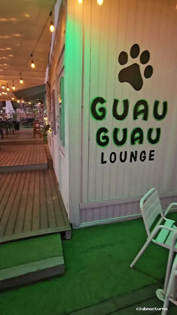 Guau Guau Lounge