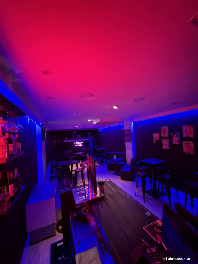 HOW HIGH pub & bar Madrid